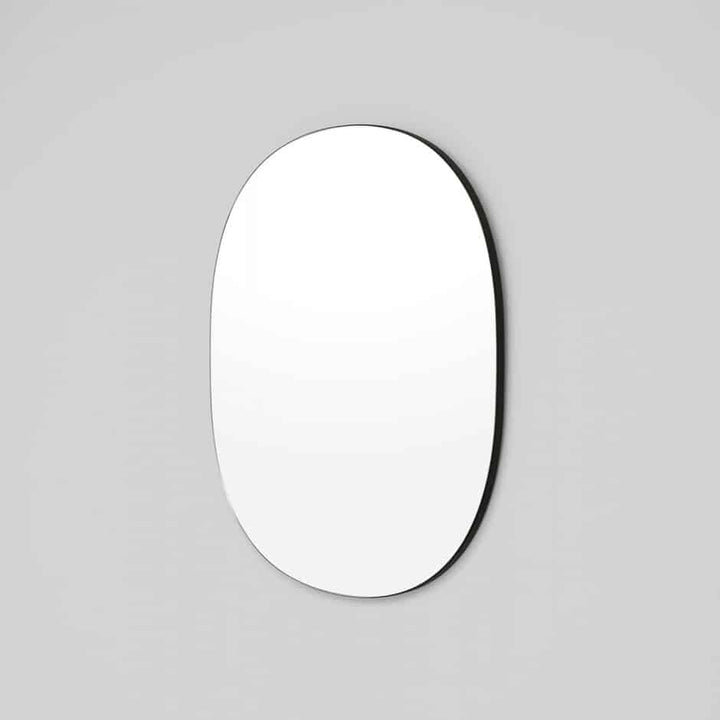 MIDDLE OF NOWHERE Miller Oval Mirror, Black, 60x75cm