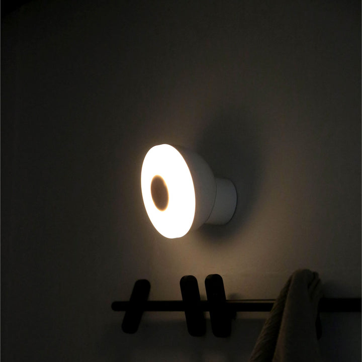 DESIGNSTUFF Motion Sensor Cordless Night Light, White