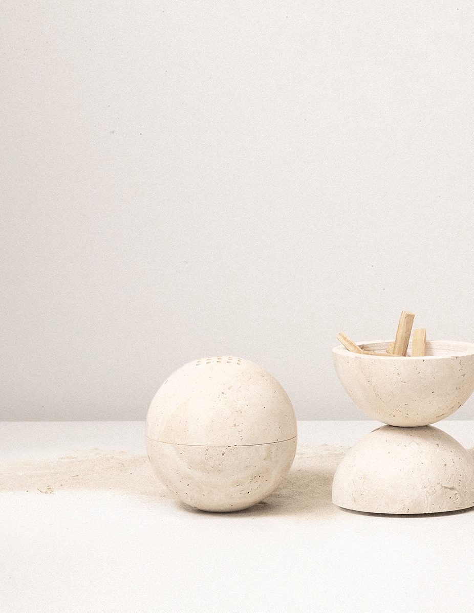 Natural light, perspective view of an incense burner.