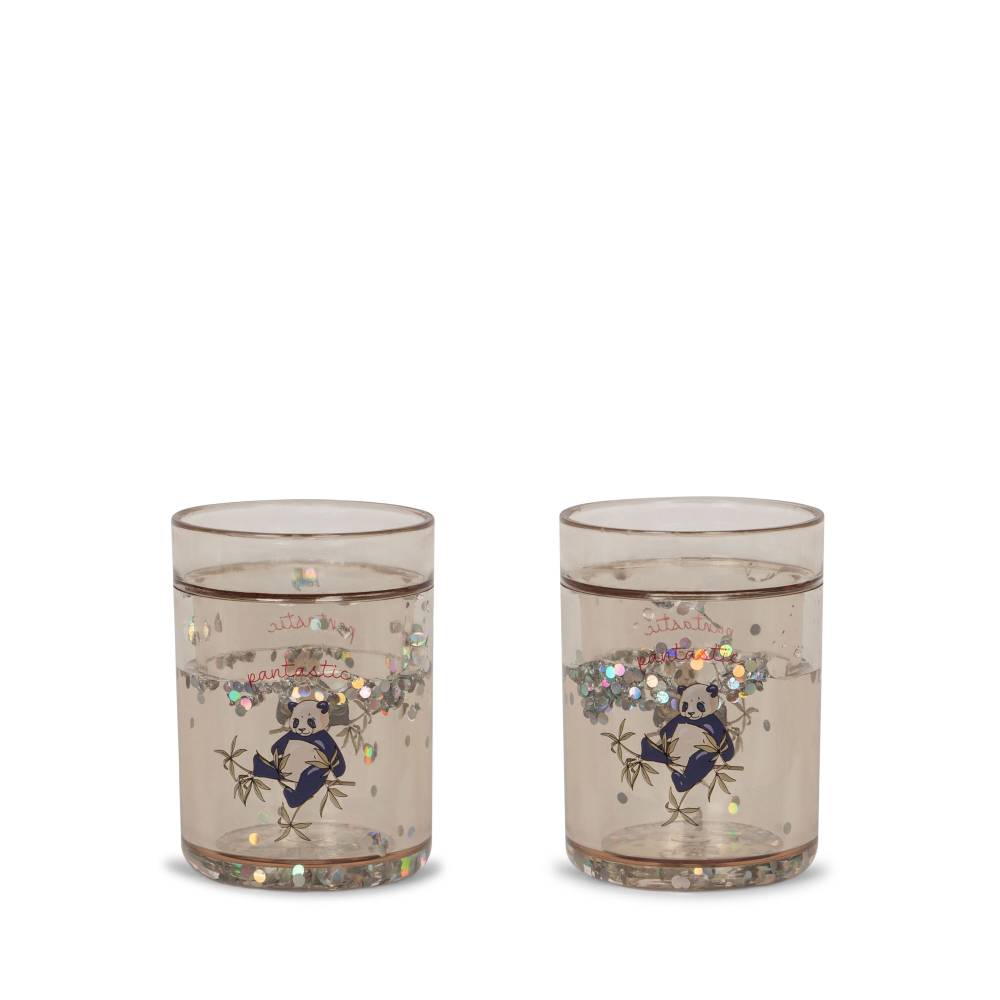 Sparkle and Sip with Konges Slojd Pantastic Glitter Cups. This playful design is sure to add a touch of cuteness to your kid's collection.