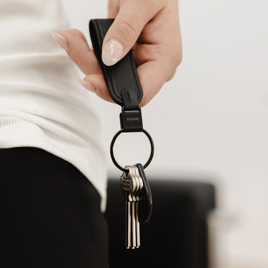 ORBITKEY Loop Keychain, Leather, Black